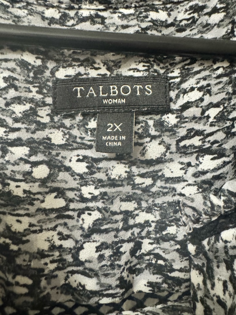 Talbots Black & White Printed Long Sleeve Blouse - Picture 2 of 2